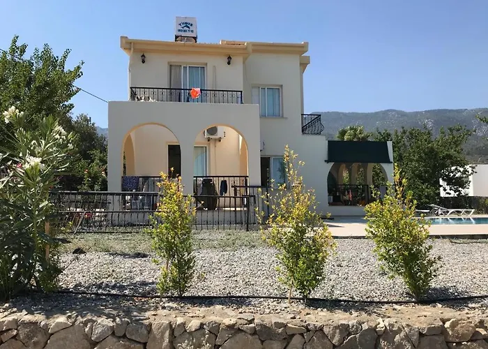 Alsancak Girne * Karavas